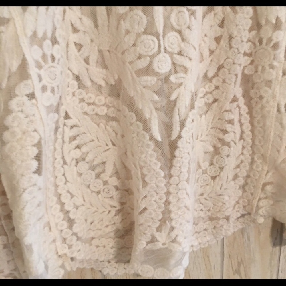 Gorgeous Lace Top - Picture 7 of 7
